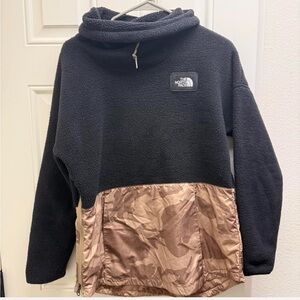 The North Face Women Black and Brown Fleece Jacket